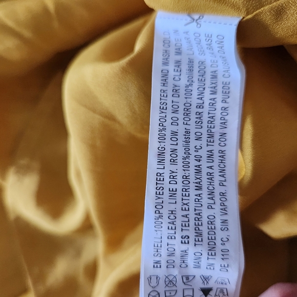 FOREVER 21, Yellow satin pleated mini skirt Size M - Picture 3 of 6